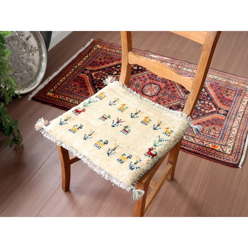 ギャッベ イラン産 手織りラグ  38×41cm 座布団サイズ ナチュラルアイボリー 動物と生命の樹 | ブランド登録なし | 01