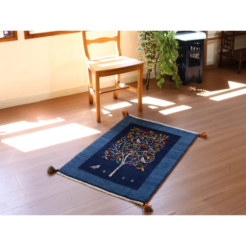ギャッベ 細かな織り リズバフト 90x65cm ネイビーブルー　鳥が宿る生命の木 | ブランド登録なし | 01