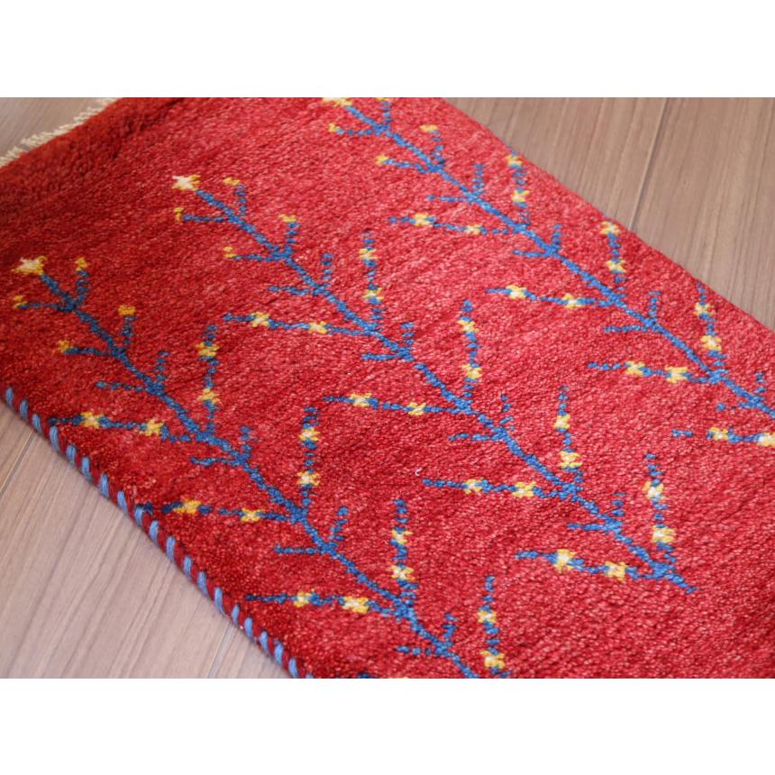 ギャッベ ミニギャベ イラン　 61x39cm レッド　青い生命の木 | ブランド登録なし | 02
