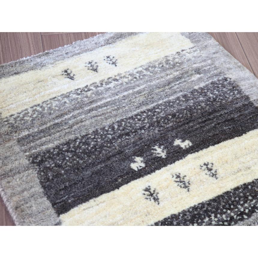 ギャッベ イラン産手織り 90x61cm グレーグラデーション　玄関マット | ブランド登録なし | 02
