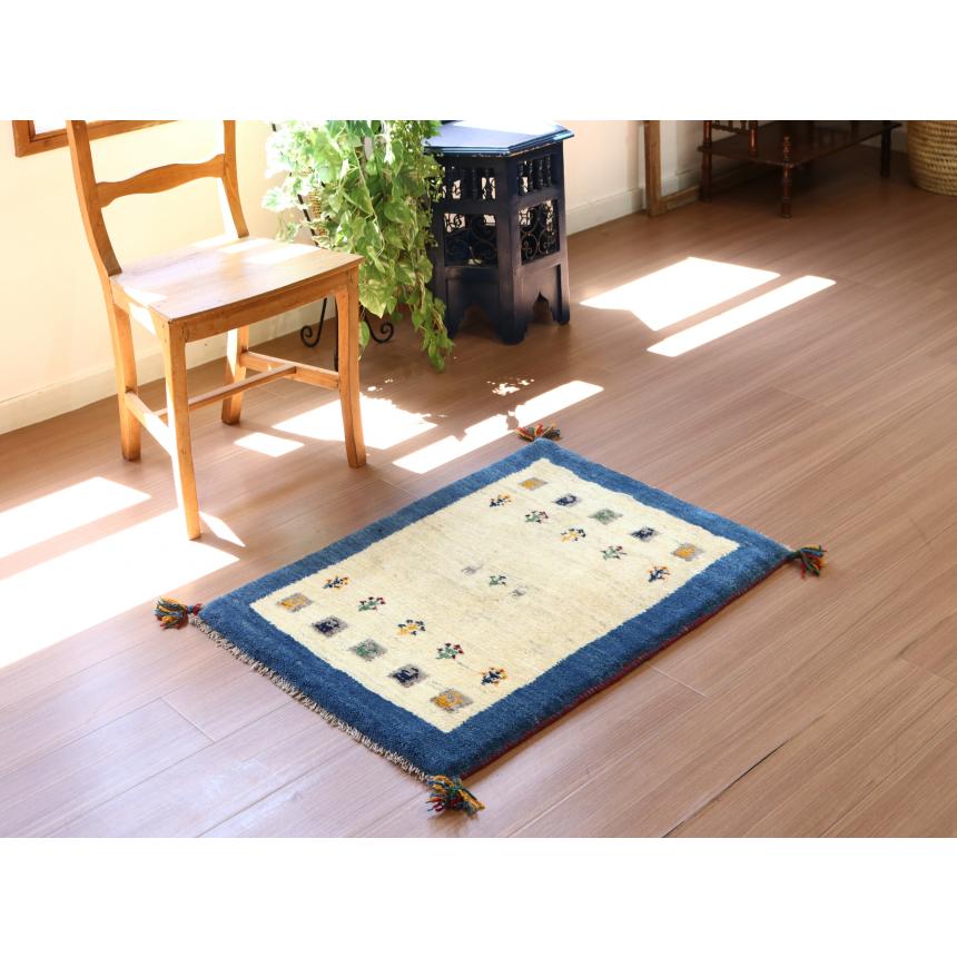 ギャッベ イラン産手織り 85x63cm ナチュラルアイボリー＆ブルー　玄関マット | ブランド登録なし | 01