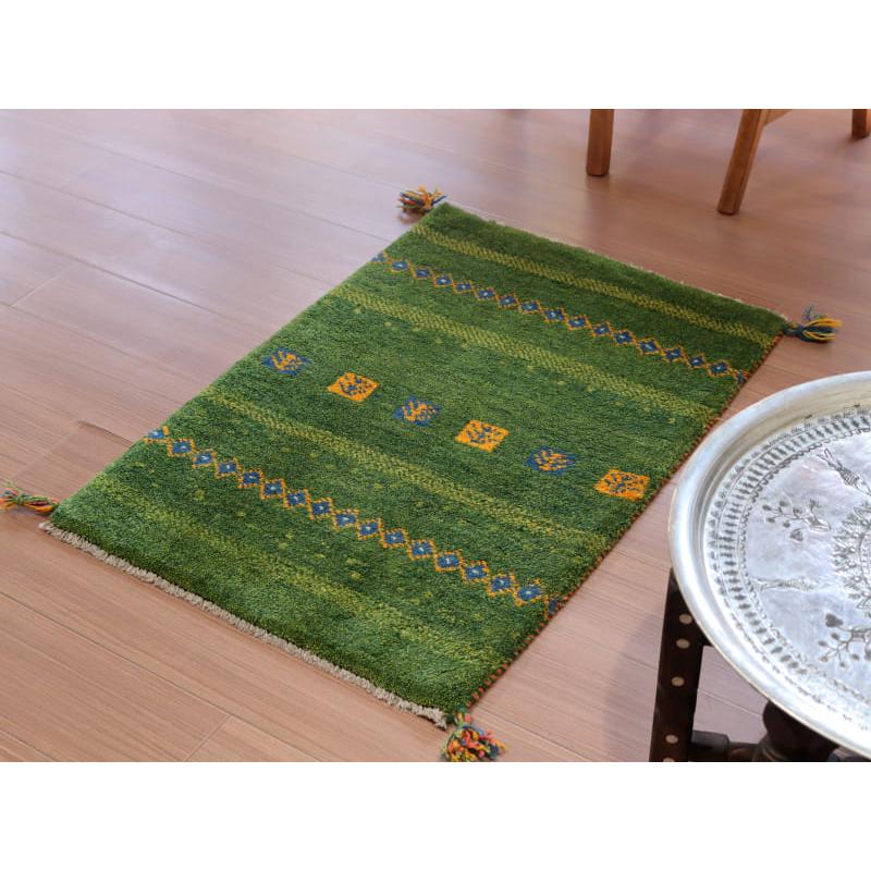 ギャッベ 手織り イラン産 90x62cm グリーン 幾何学モチーフ | ブランド登録なし | 01