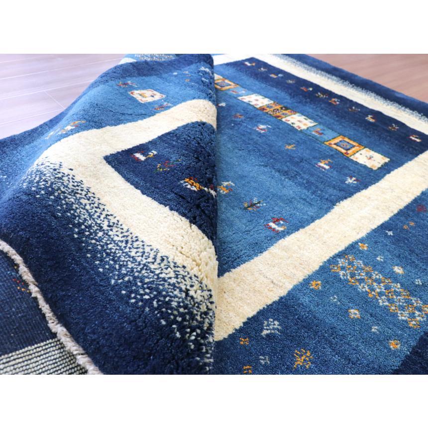 ギャベ ギャッベ イラン産手織り  ブルーグラデーション　アイボリーのボーダー | ブランド登録なし | 11