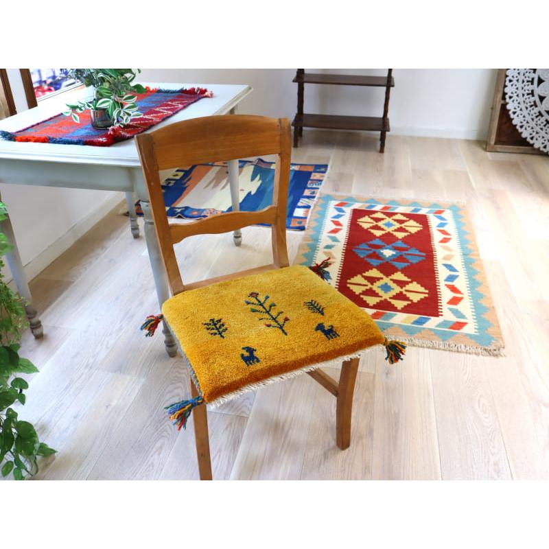 ギャッベ イラン産手織り 座布団サイズ 38x44cm イエローオレンジ　草花と動物 | ブランド登録なし | 01