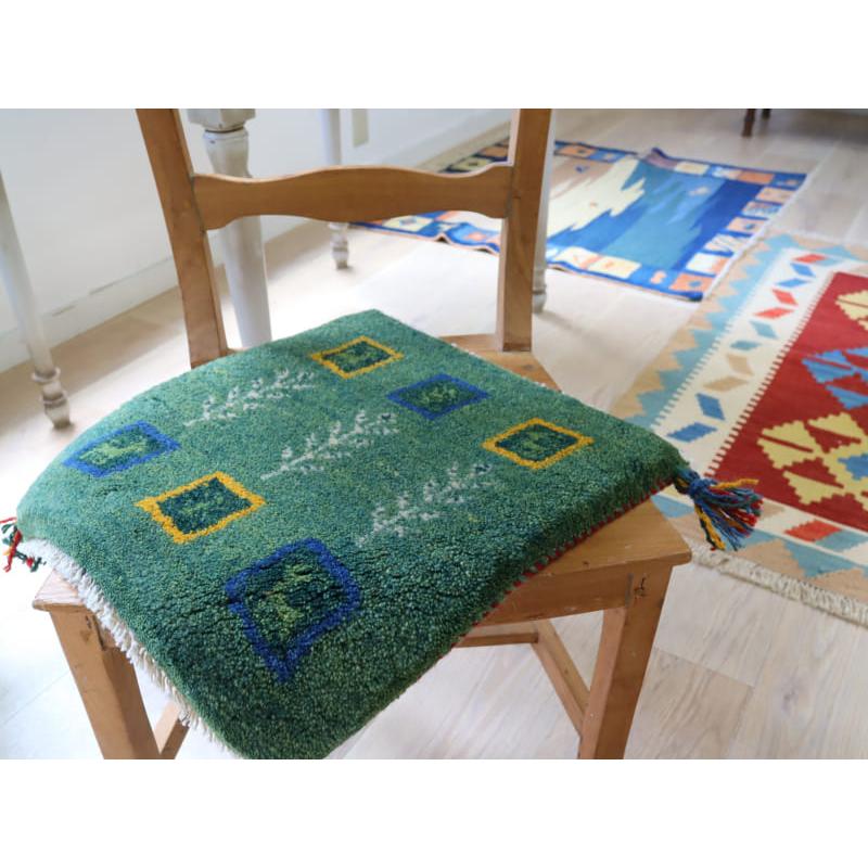 ギャッベ イラン産手織り 座布団サイズ 40x39cm グリーン 草花と動物