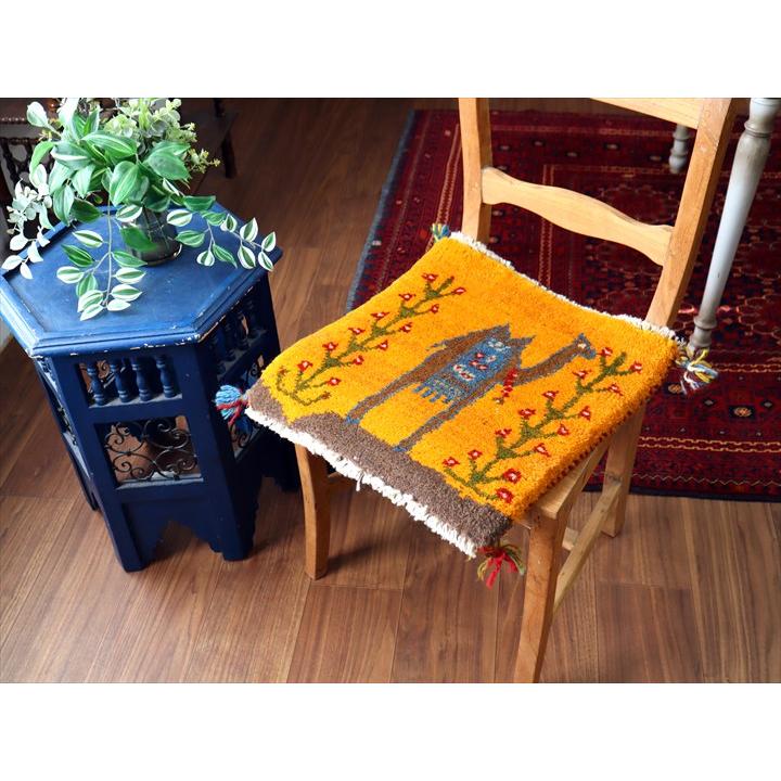 ギャッベ イラン産手織り 座布団サイズ 43×40cm オレンジ ラクダと生命の木 |  | 01