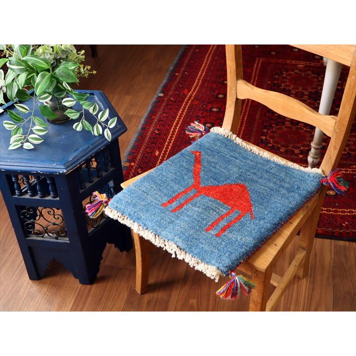 ギャッベ イラン産手織り 座布団サイズ 40×37cm ブルー シンプルなラクダ |  | 01