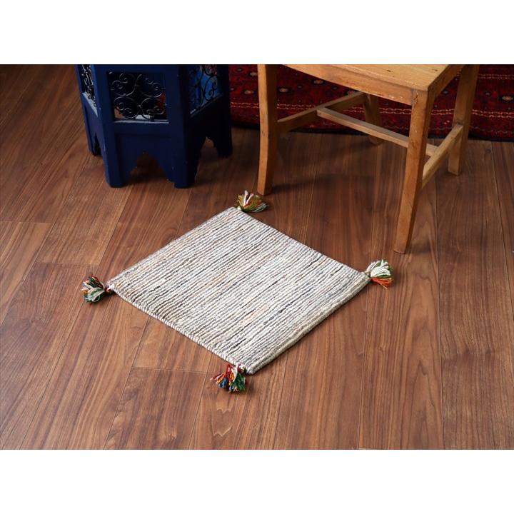 ギャッベ イラン産手織り 座布団サイズ 40×40cm 染めていない羊毛 シンプルモダン |  | 01