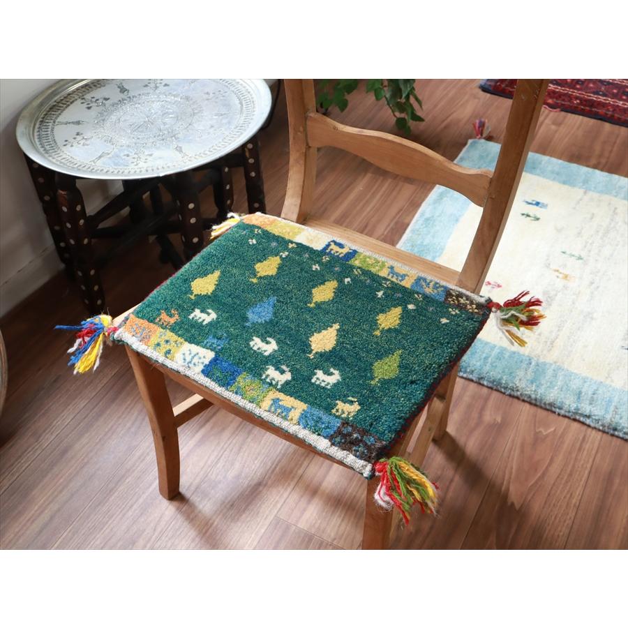 ギャッベ イラン産手織り 座布団サイズ 35x42cm グリーン |  | 01