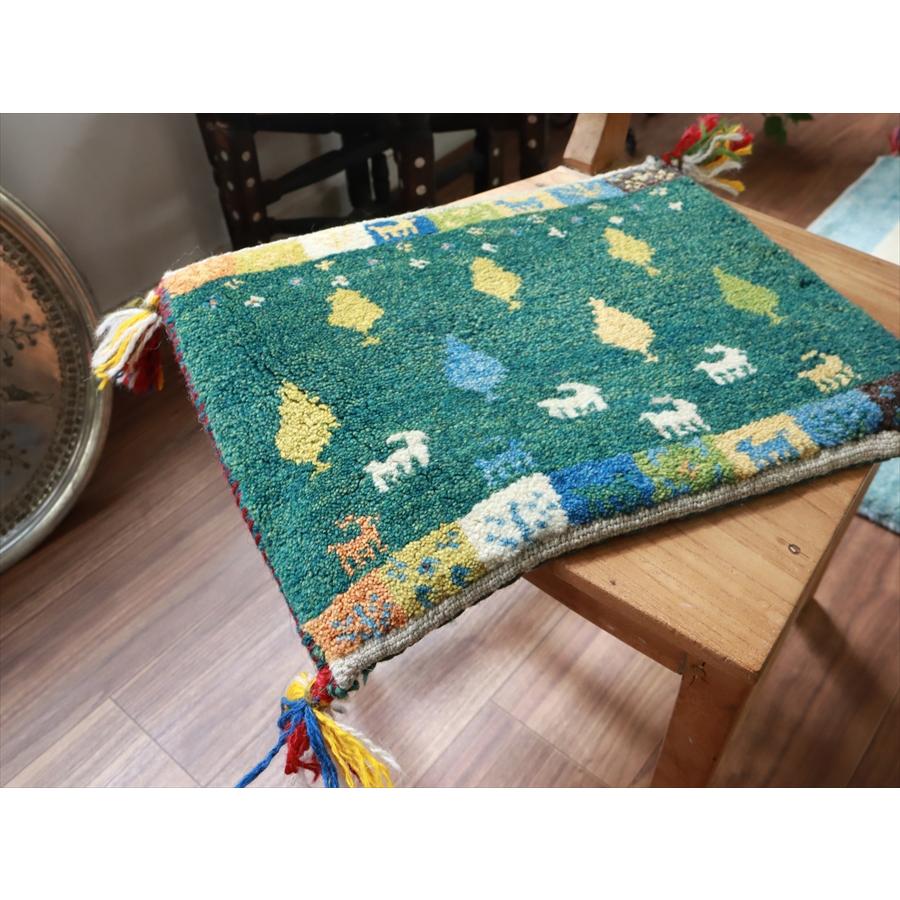 ギャッベ イラン産手織り 座布団サイズ 35x42cm グリーン |  | 02