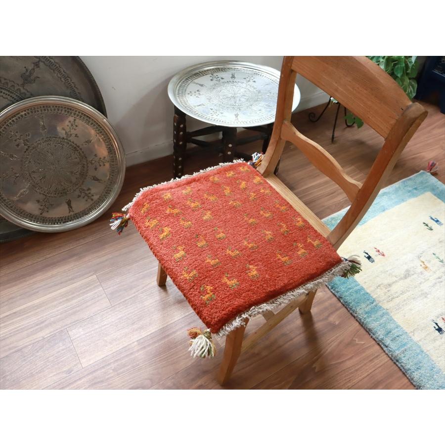 ギャッベ イラン産手織り 座布団サイズ 40x39cm レッド |  | 01