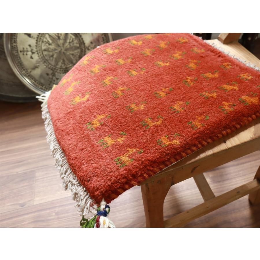 ギャッベ イラン産手織り 座布団サイズ 40x39cm レッド |  | 02