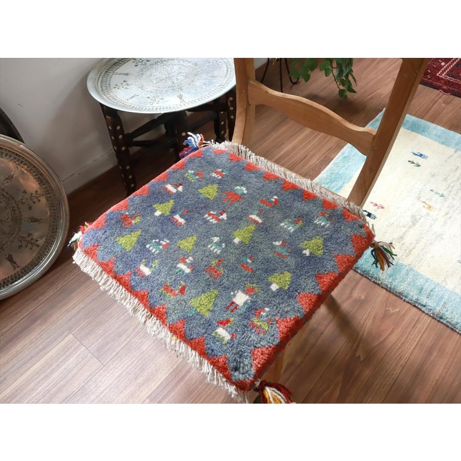 ギャッベ イラン産手織り 座布団サイズ 41x45cm グレー　動物と子供たち |  | 01