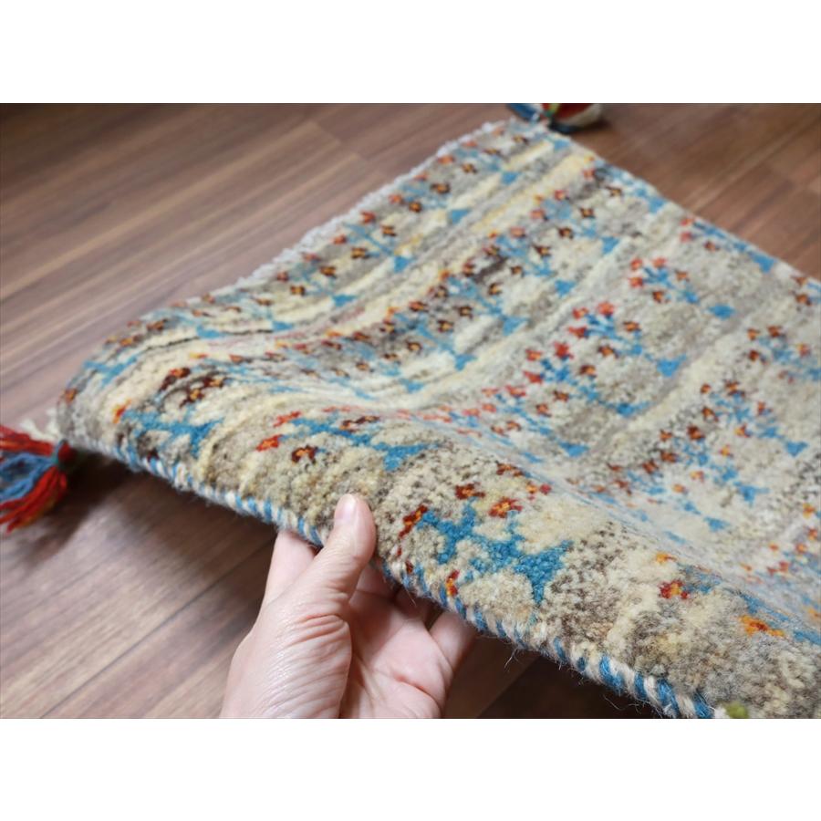 ギャッベ イラン産手織り 座布団サイズ 45x45cm グレーグラデーション　草花 |  | 03