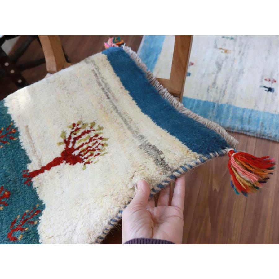 ギャッベ イラン産手織り 座布団サイズ 41x45cm |  | 02