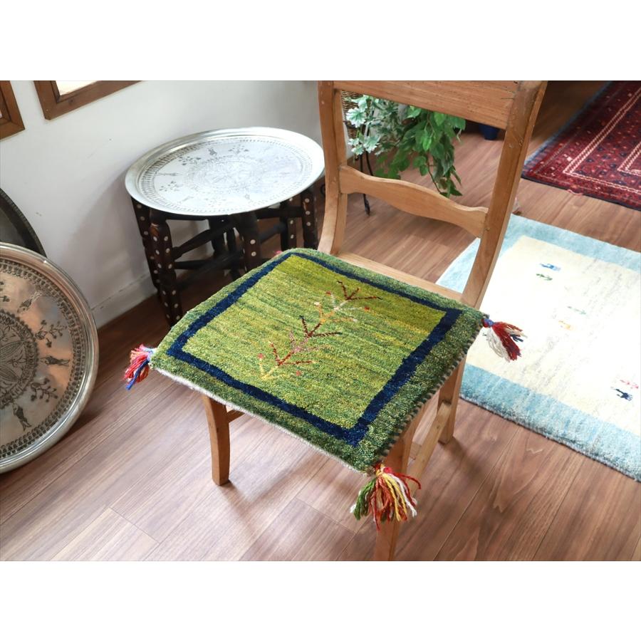 ギャッベ イラン産手織り 座布団サイズ 41x44cm グリーン |  | 01