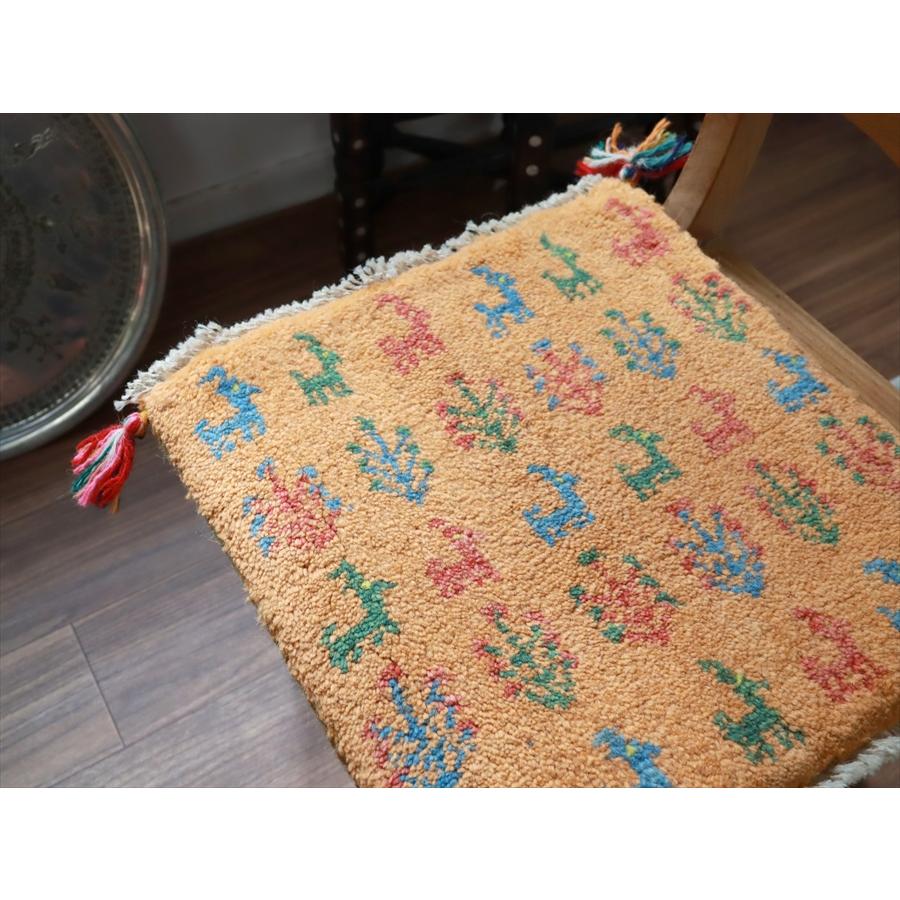ギャッベ イラン産手織り 座布団サイズ 40x39cm イエローオレンジ |  | 02