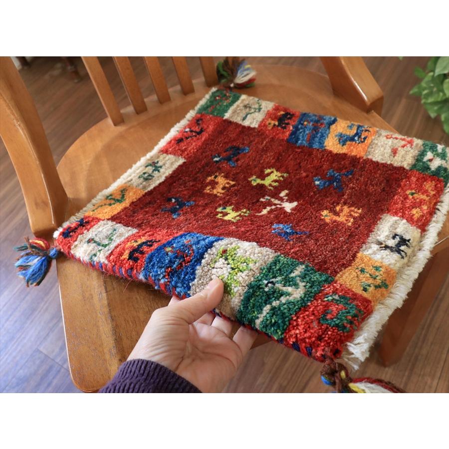 ギャッベ イランの手織り 小さなラグ 35x34cm |  | 02