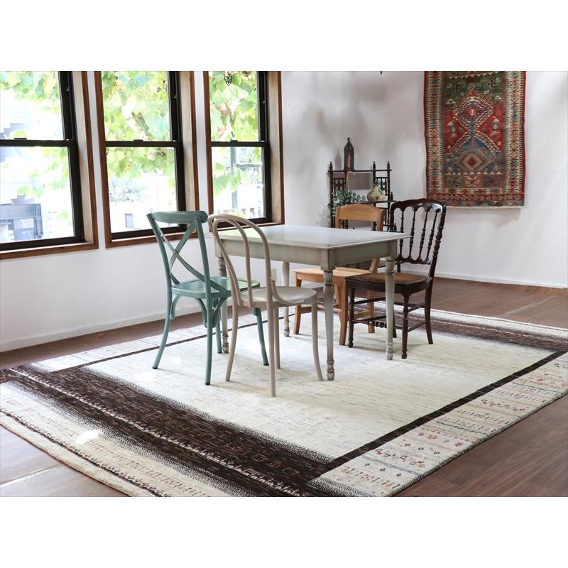 ギャッベ 手織り イラン 特大8M2 リズバフト 細かな織り 333x256cm ナチュラルアイボリー　無地　ダークブラウンのボーダー |  | 13