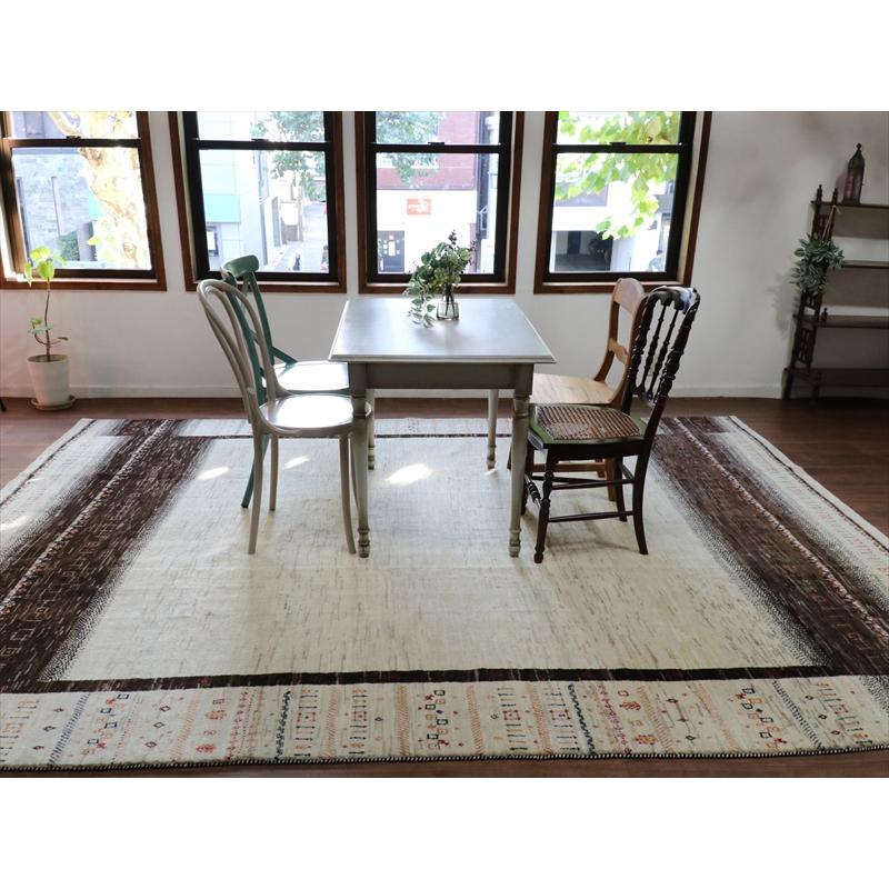 ギャッベ 手織り イラン 特大8M2 リズバフト 細かな織り 333x256cm ナチュラルアイボリー　無地　ダークブラウンのボーダー |  | 14