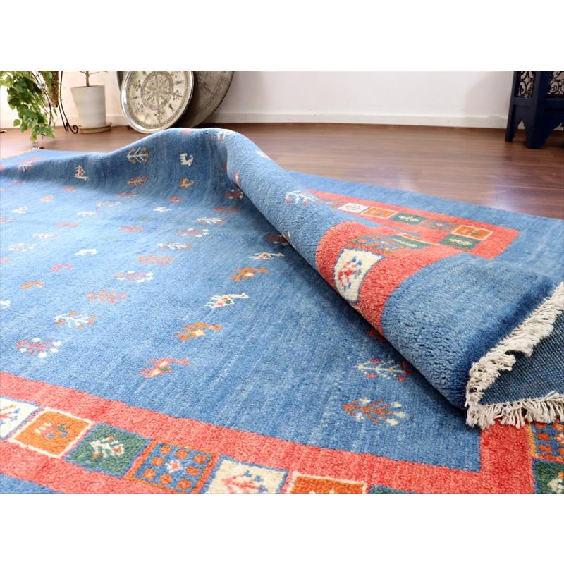 ギャッベ 明るいブルー　 233x172cm 動物と駱駝のモチーフ　レッドボーダー |  | 11