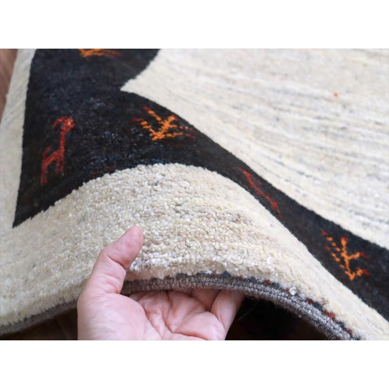 ギャッベ イラン 手織りラグ 118x82cm Gabbeh ナチュラル＆ブラック |  | 06