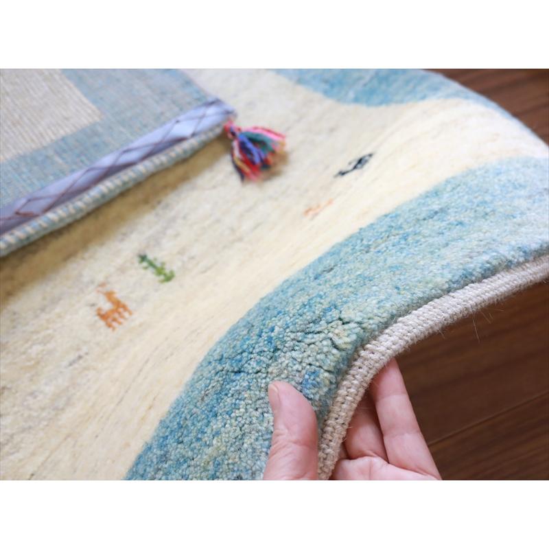 ギャッベ イラン 手織りラグ 112x82cm ナチュラルアイボリー　水色 |  | 05