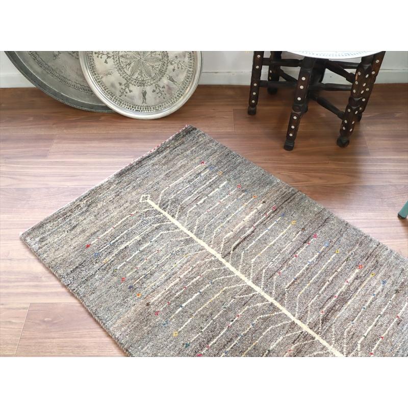 ギャッベ イラン 手織りラグ 123x78cm Gabbeh Nomad 無染色のグレー　生命の木 |  | 02