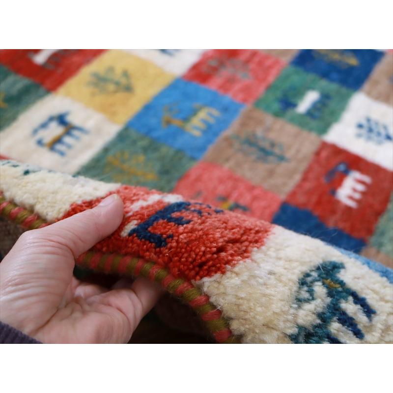 ギャッベ イラン 手織りラグ 131x83cm Gabbeh タイル　小さなモチーフ |  | 10