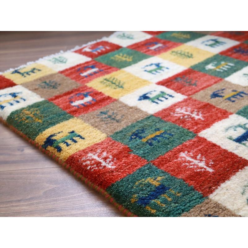 ギャッベ イラン 手織りラグ 131x83cm Gabbeh タイル　小さなモチーフ |  | 08