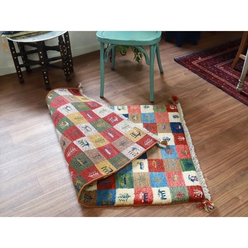 ギャッベ イラン 手織りラグ 131x83cm Gabbeh タイル　小さなモチーフ |  | 09