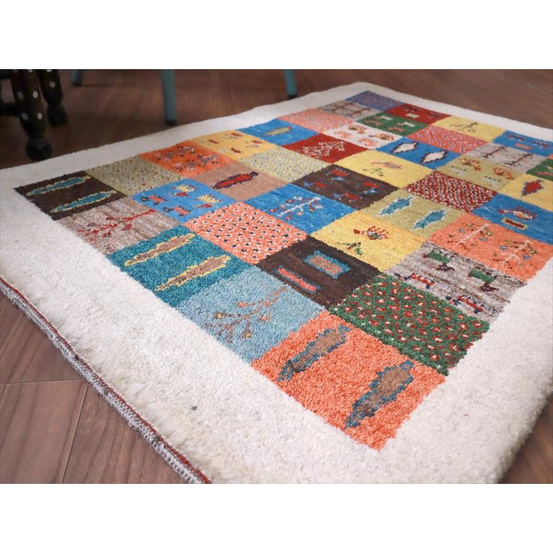 ギャッベ イラン 手織りラグ 120x85cm Gabbeh Nomad カラフルなモザイクのようなタイルデザイン |  | 10