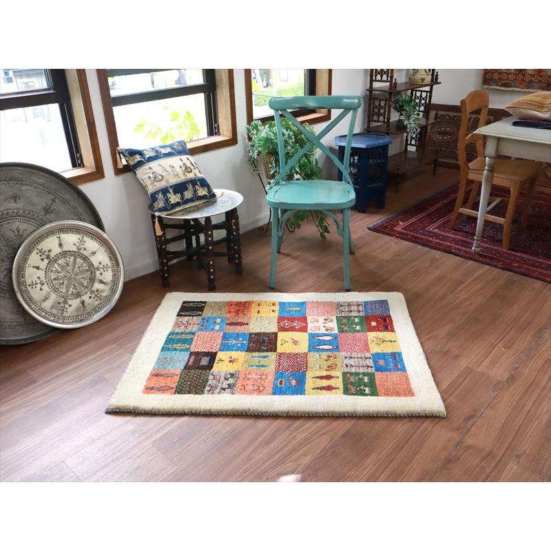 ギャッベ イラン 手織りラグ 120x85cm Gabbeh Nomad カラフルなモザイクのようなタイルデザイン |  | 01