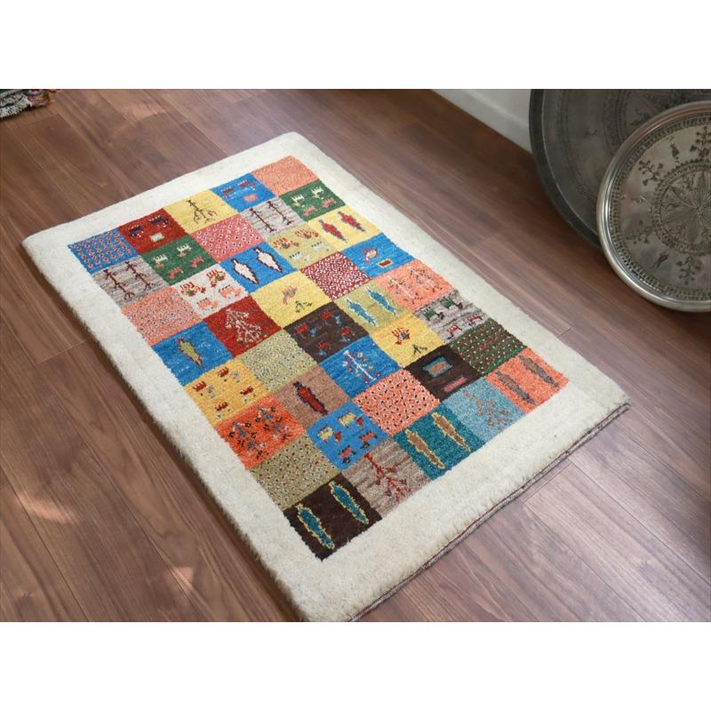 ギャッベ イラン 手織りラグ 120x85cm Gabbeh Nomad カラフルなモザイクのようなタイルデザイン |  | 02