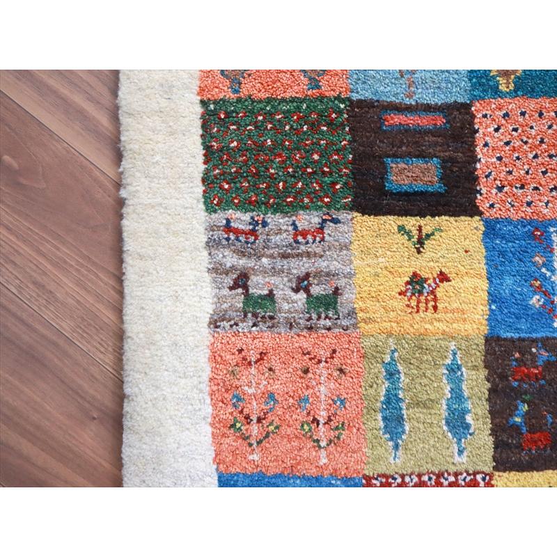 ギャッベ イラン 手織りラグ 120x85cm Gabbeh Nomad カラフルなモザイクのようなタイルデザイン |  | 06