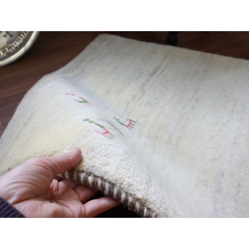 ギャッベ イラン 手織りラグ 127x74cm ナチュラルアイボリー　動物モチーフ |  | 07