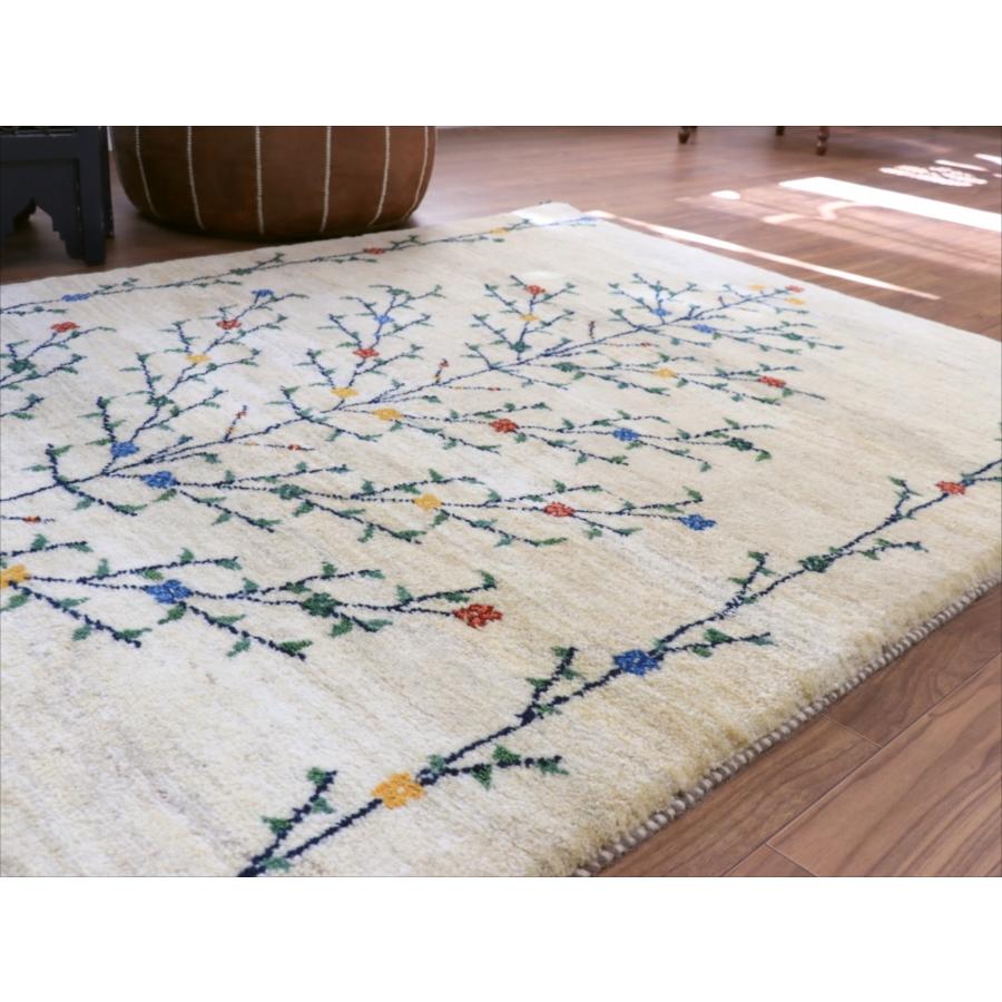 ギャッベ ナチュラル 生命の木 174x120cm ナチュラルアイボリー イラン産 手織りラグ |  | 05