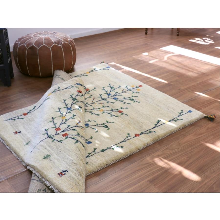 ギャッベ ナチュラル 生命の木 174x120cm ナチュラルアイボリー イラン産 手織りラグ |  | 07