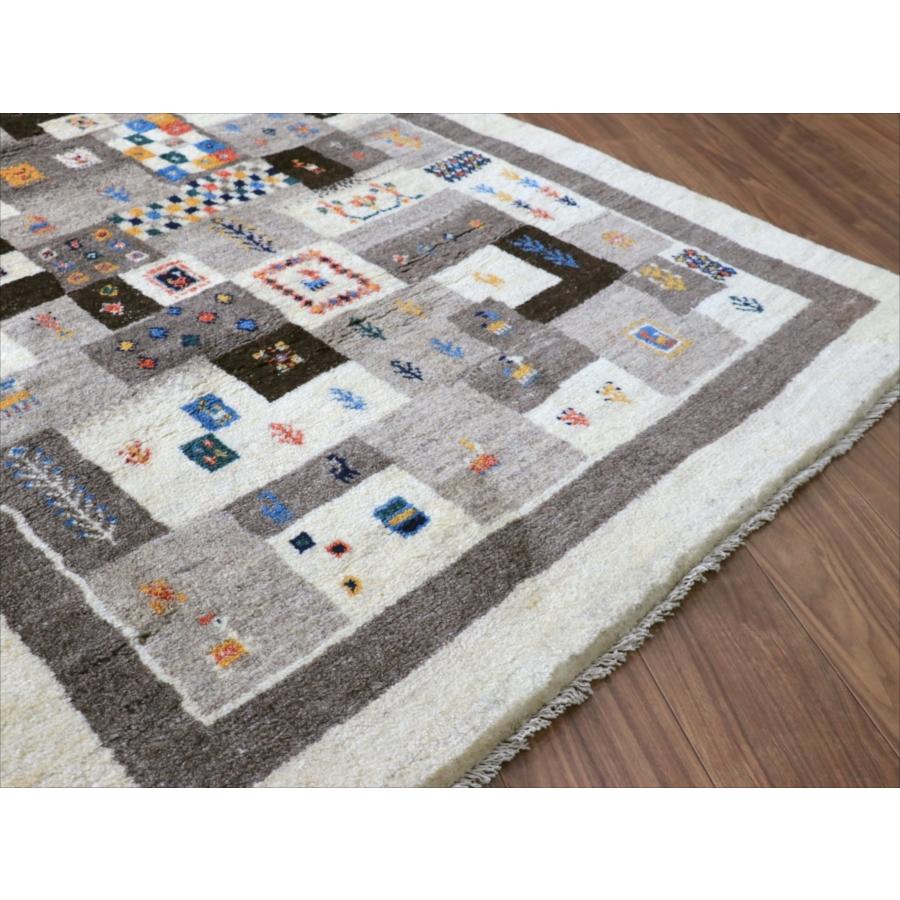 ギャッベ イラン産 手織りラグ 123x83cm モザイクのようなタイル柄　グレー　ナチュラル モノトーン |  | 11