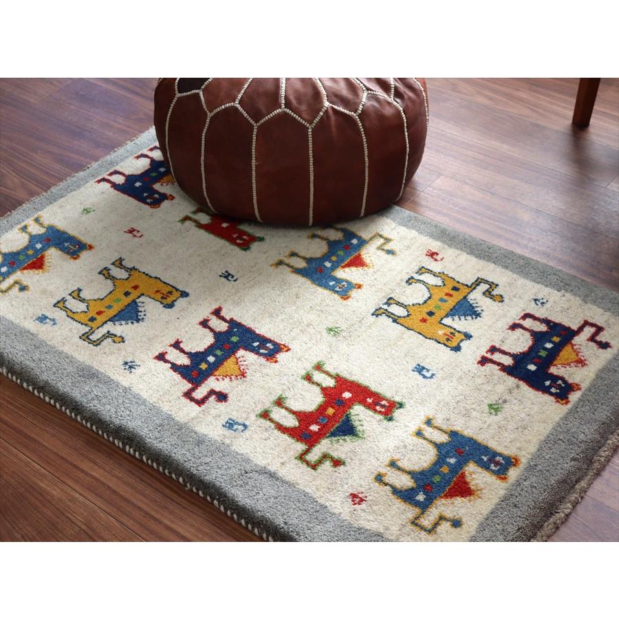 ギャッベ イランの手織りラグ 130x83cm アイボリー ユニークなラクダ |  | 05