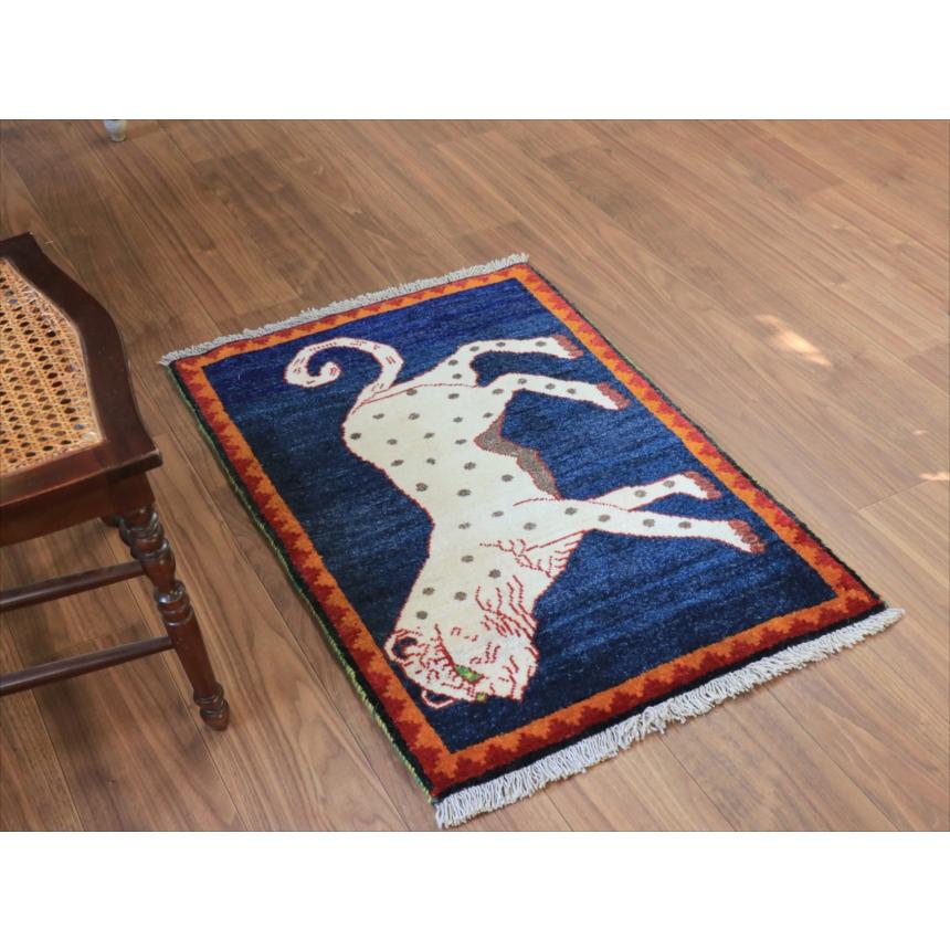 ライオンギャッベ　トライバルラグ 91x65cm 白いヒョウ |  | 04