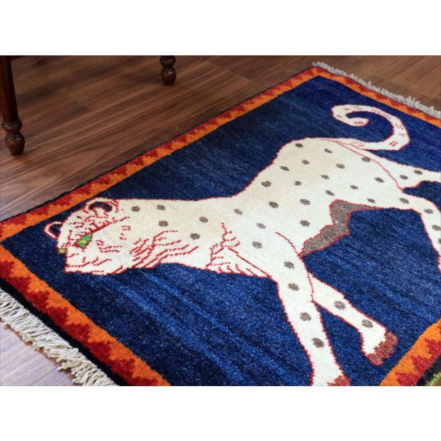 ライオンギャッベ　トライバルラグ 91x65cm 白いヒョウ |  | 05