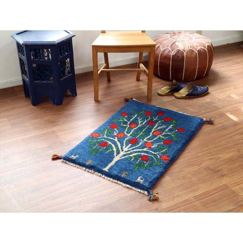 ギャッベ イラン産手織り 83×56cm 玄関マット ブルー 生命の樹にザクロ |  | 01