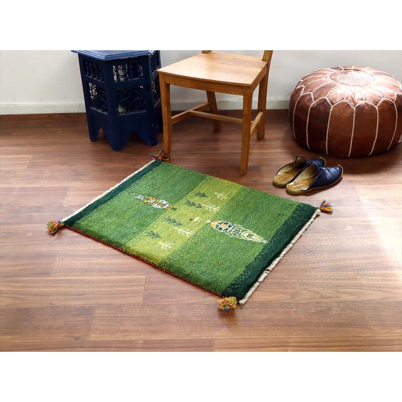 ギャッベ イラン産手織り 82×64cm 玄関マット グリーン 糸杉と生命の樹 |  | 01