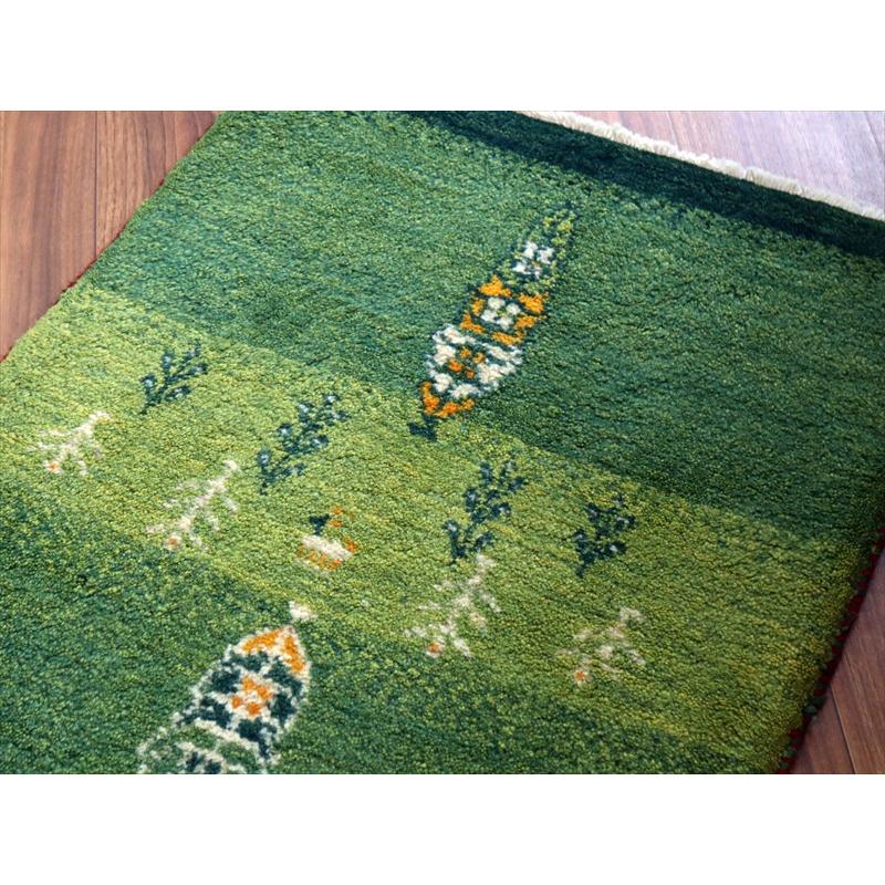 ギャッベ イラン産手織り 82×64cm 玄関マット グリーン 糸杉と生命の樹 |  | 02