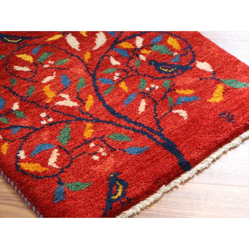 ギャッベ イラン産手織り 87×61cm 玄関マット レッド カラフルな生命の樹と鳥 |  | 03