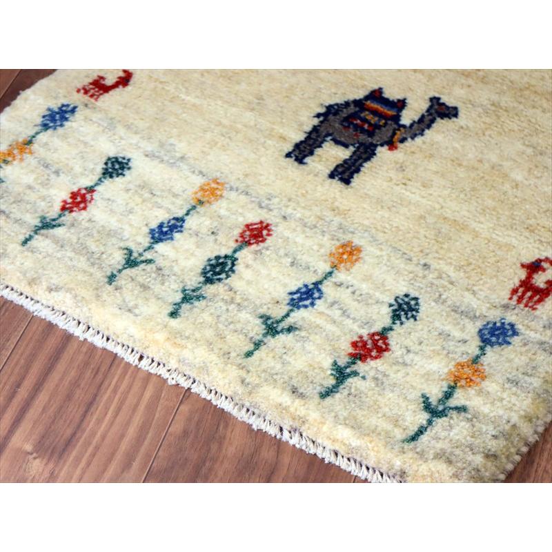 ギャッベ イラン産手織り 89×61cm 玄関マット ナチュラルアイボリー ラクダとカラフルフラワー |  | 03