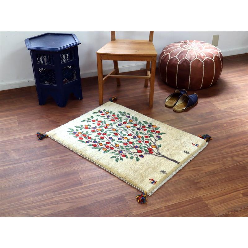 ギャッベ イラン産手織り 87×64cm 玄関マット ナチュラルアイボリー カラフルな生命の樹 |  | 01