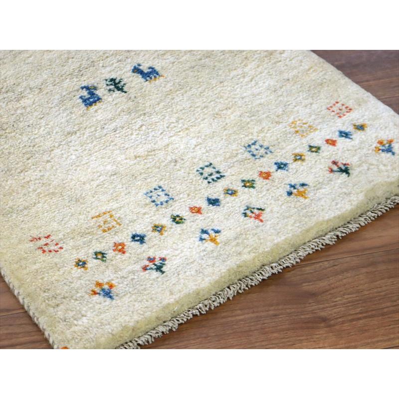 ギャッベ イラン産手織り 91×64cm 玄関マット ナチュラルアイボリー 向かい合う動物とカラフルモチーフ |  | 03