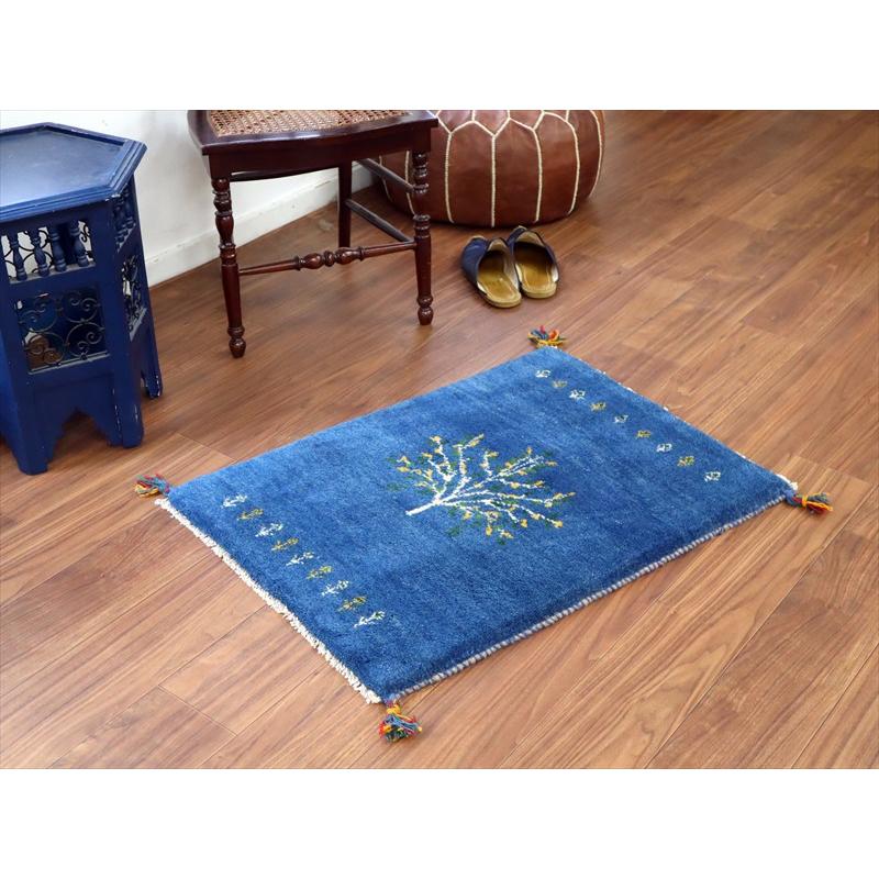 ギャッベ イラン産手織り 87×62cm 玄関マット ブルー 生命の樹 |  | 01